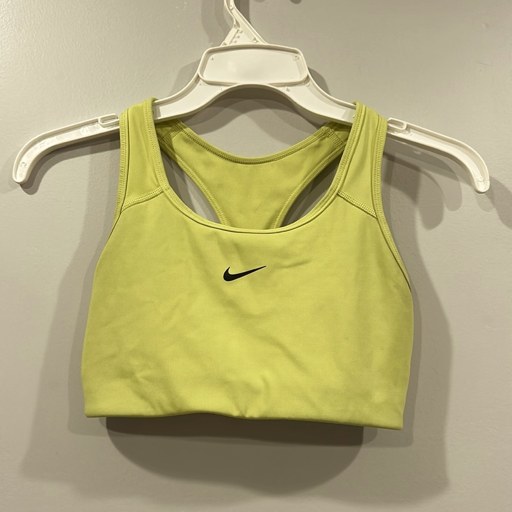 sports bra